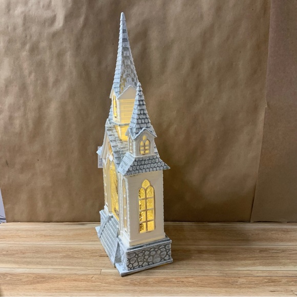 New! Raz Lighted Lantern Snow Globe Glitter Water Church Nativity Religious - Picture 5 of 13